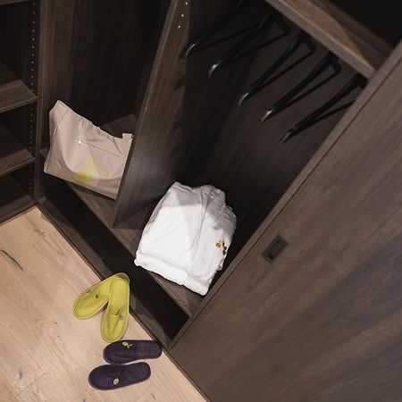 Oliven- & Genusshotel Hirzer Schenna Chambre photo