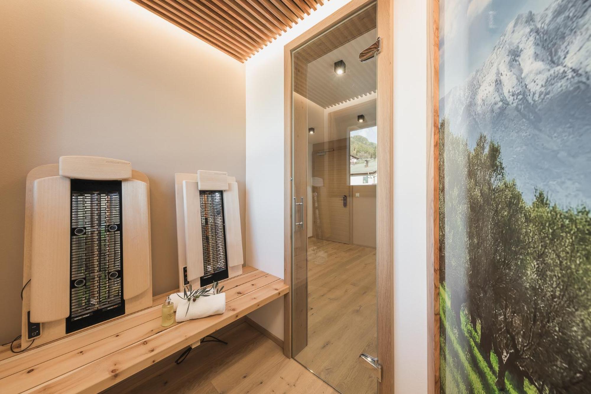 Oliven- & Genusshotel Hirzer Schenna Chambre photo
