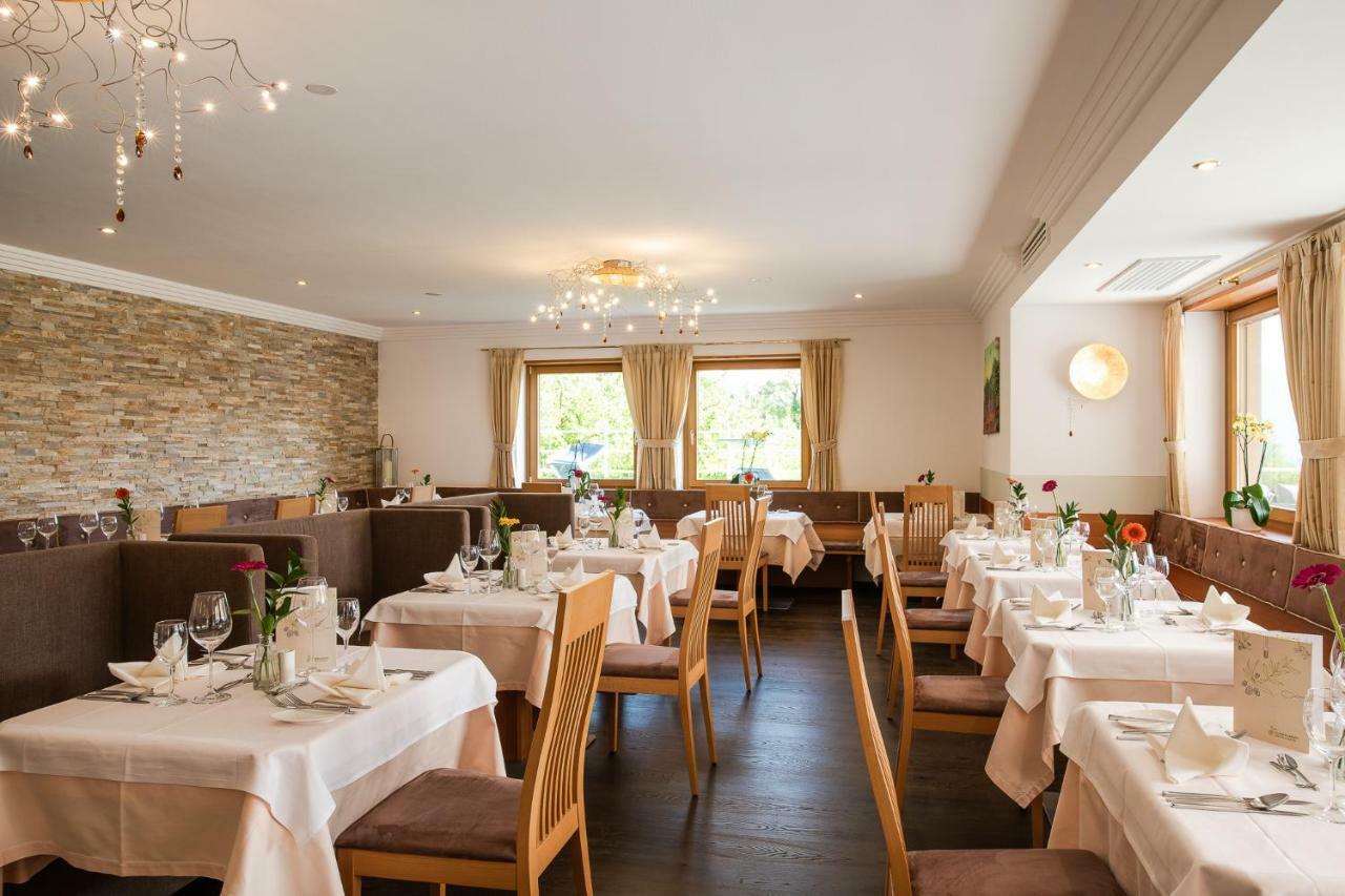 Oliven- & Genusshotel Hirzer Schenna Extérieur photo